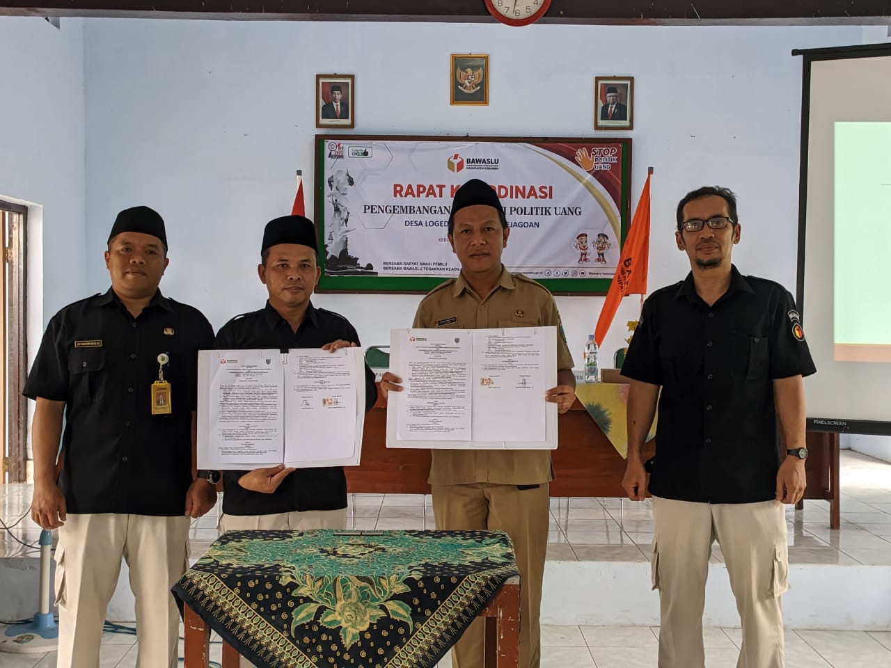 Jelang Pemilu, Logede Deklarasi Sebagai Desa Anti Politik Uang