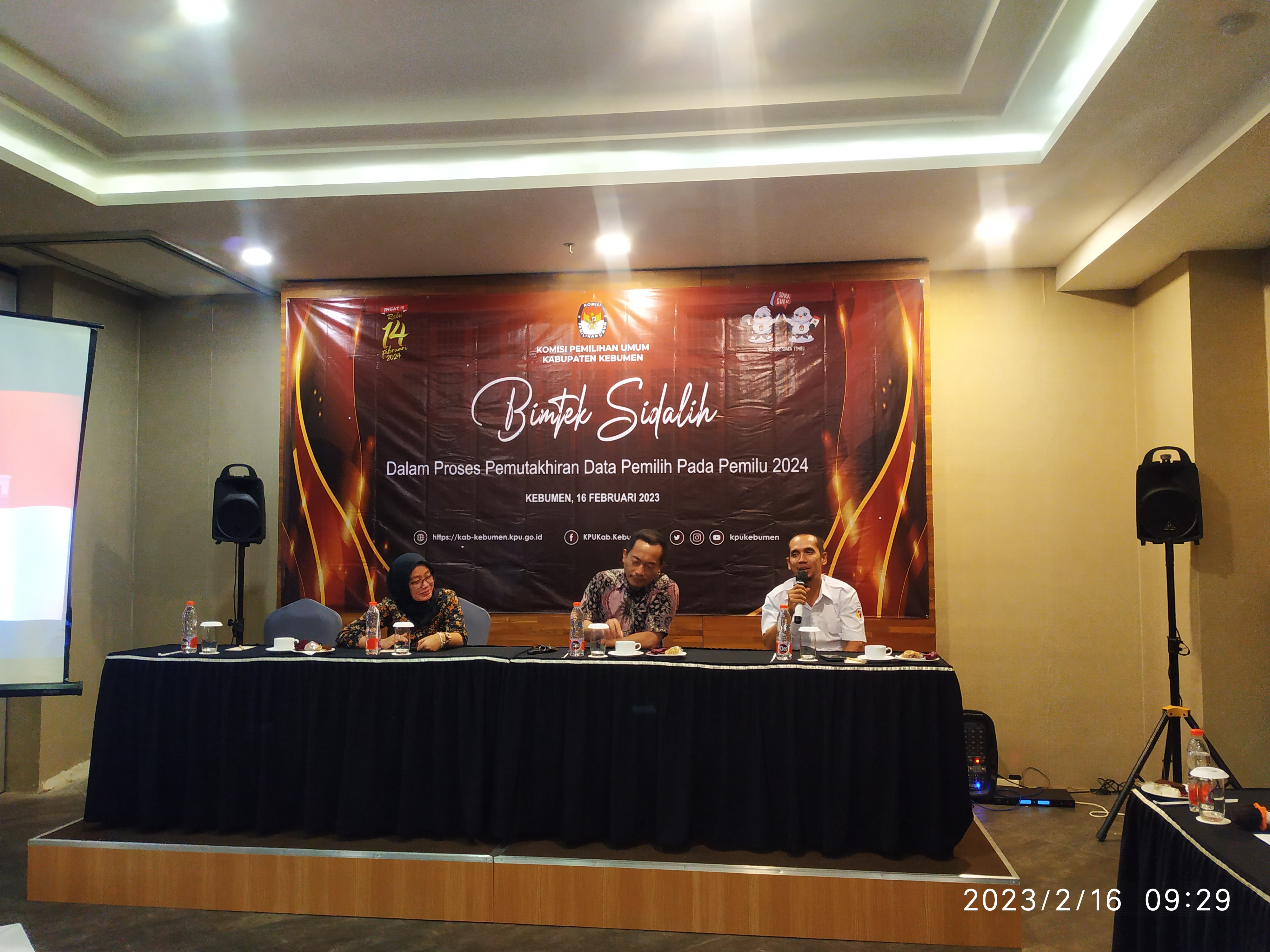 JANGAN LARANG PENGAWAS MEMINTA INFORMASI