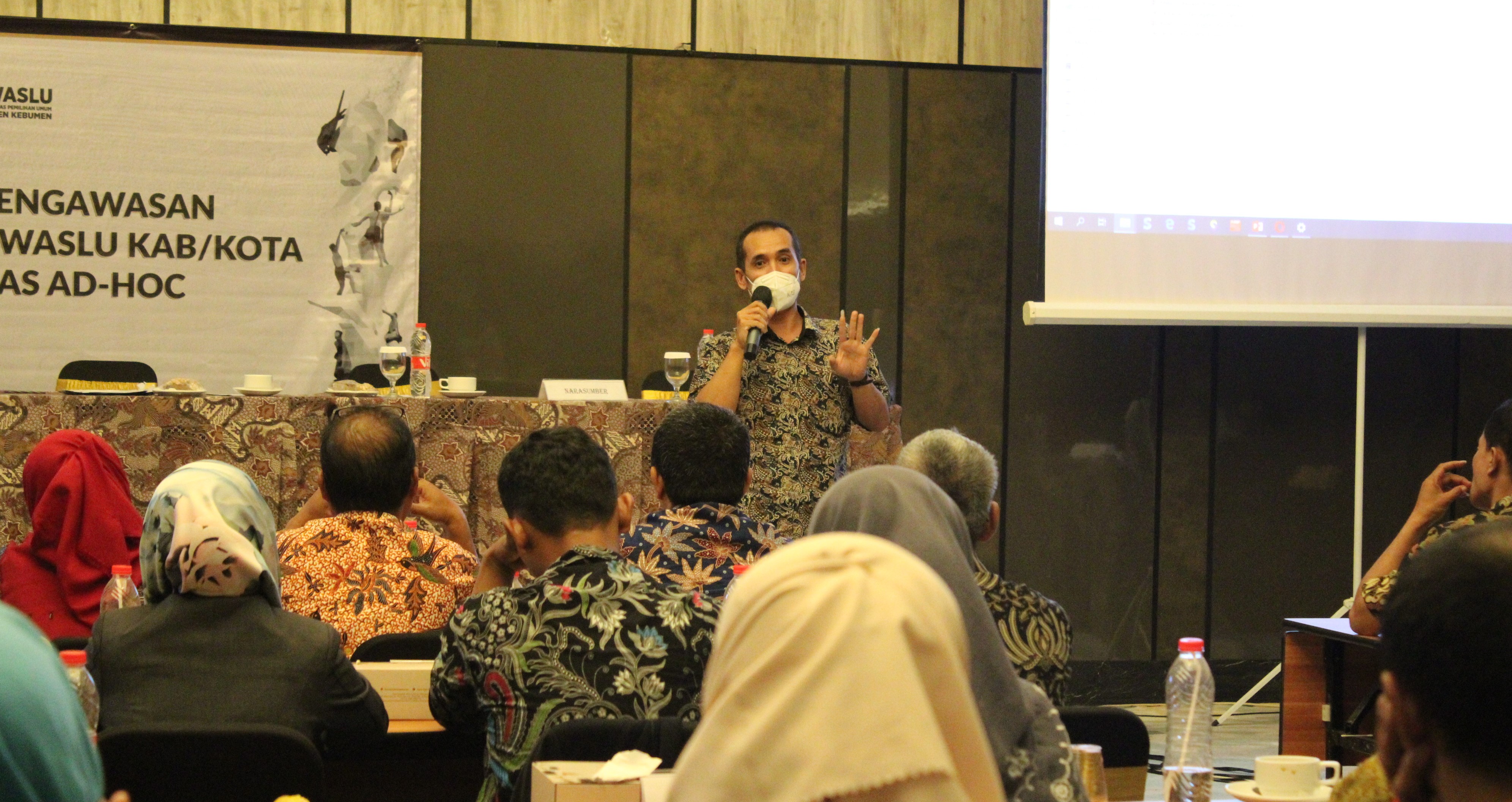 BAWASLU KEBUMEN KONSOLIDASIKAN PENGAWASAN TAHAPAN PADA JAJARAN PANWASLU KECAMATAN