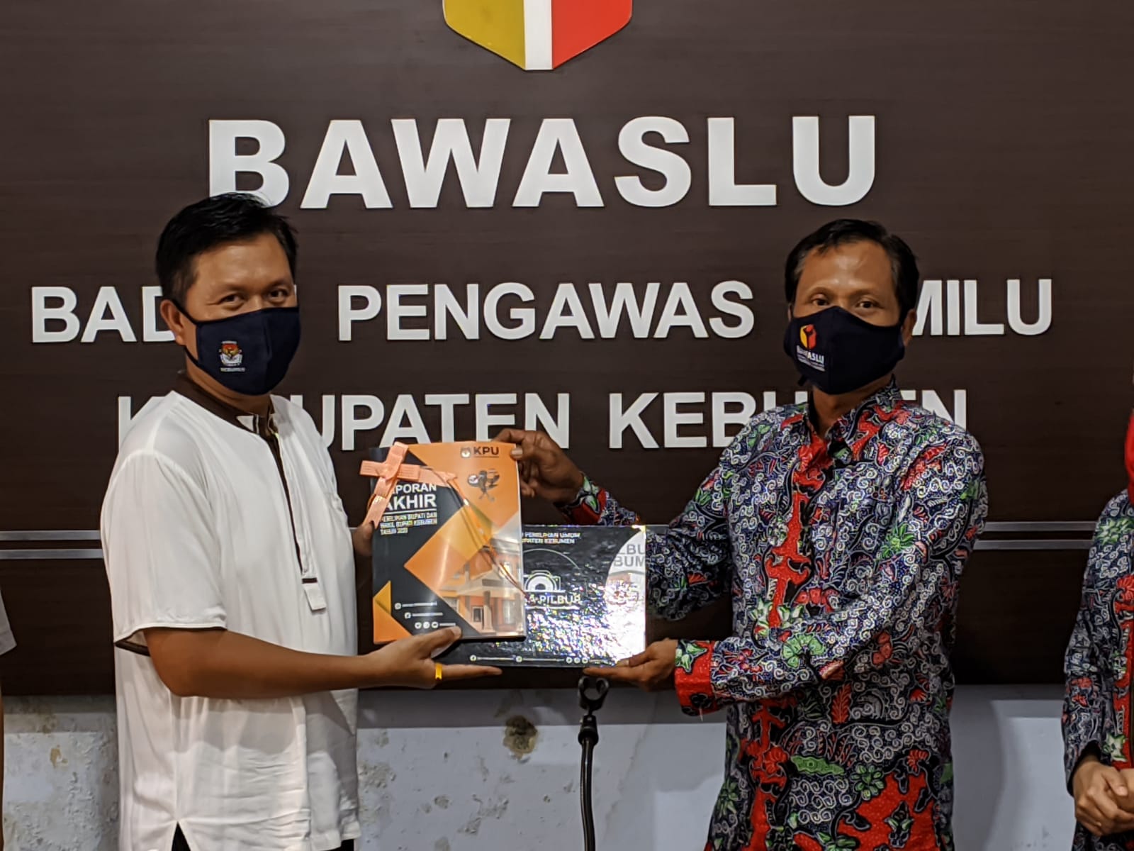 Sampaikan Laporan, KPU Datangi Bawaslu