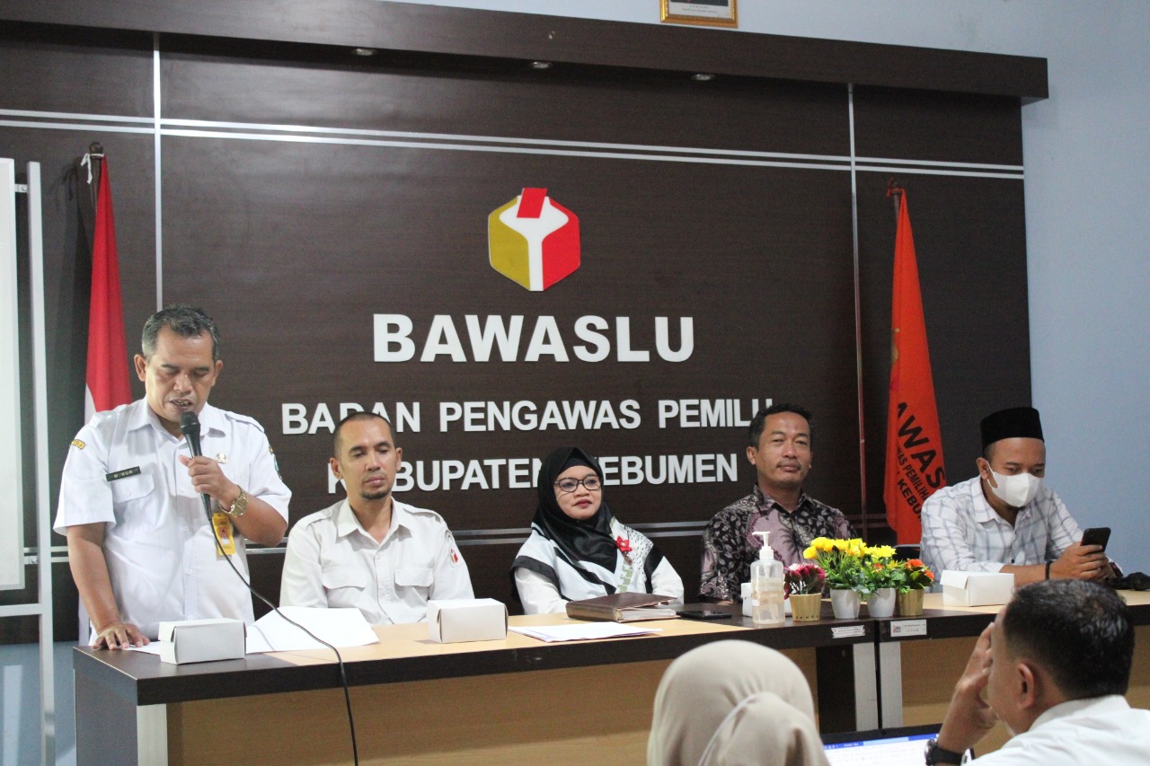 Matangkan Pengawasan, Bawaslu Gandeng KPU Kebumen bahas Peraturan Pemilu