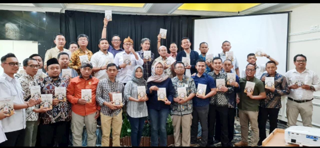 <strong>Buku Blak-blakan Bawaslu Jateng Diluncurkan</strong>