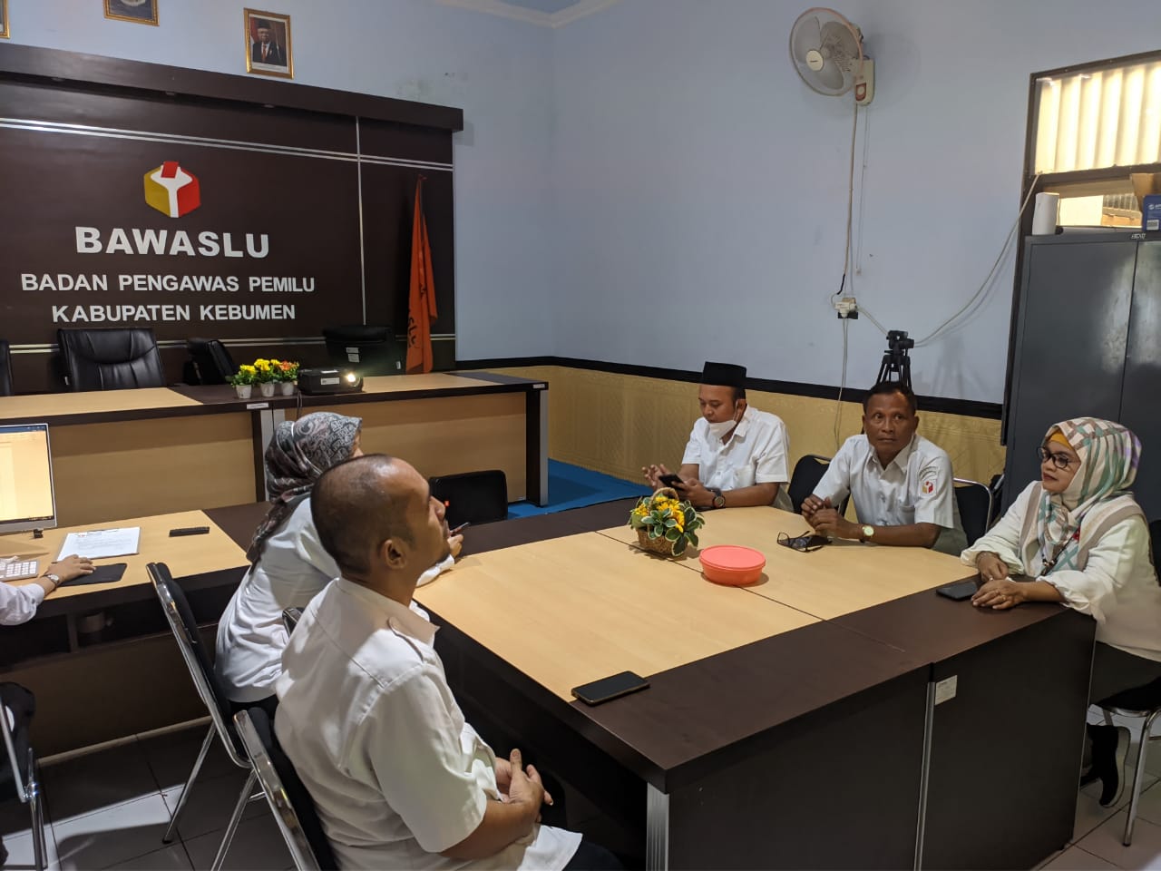 RAPAT PLENO BAHAS PEMBENTUKAN BADAN ADHOC