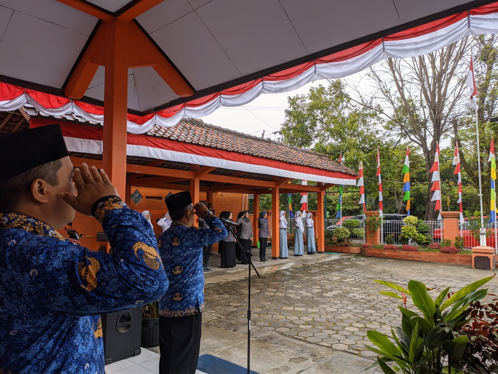 UPACARA HUT RI KE 78 BAWASLU KEBUMEN