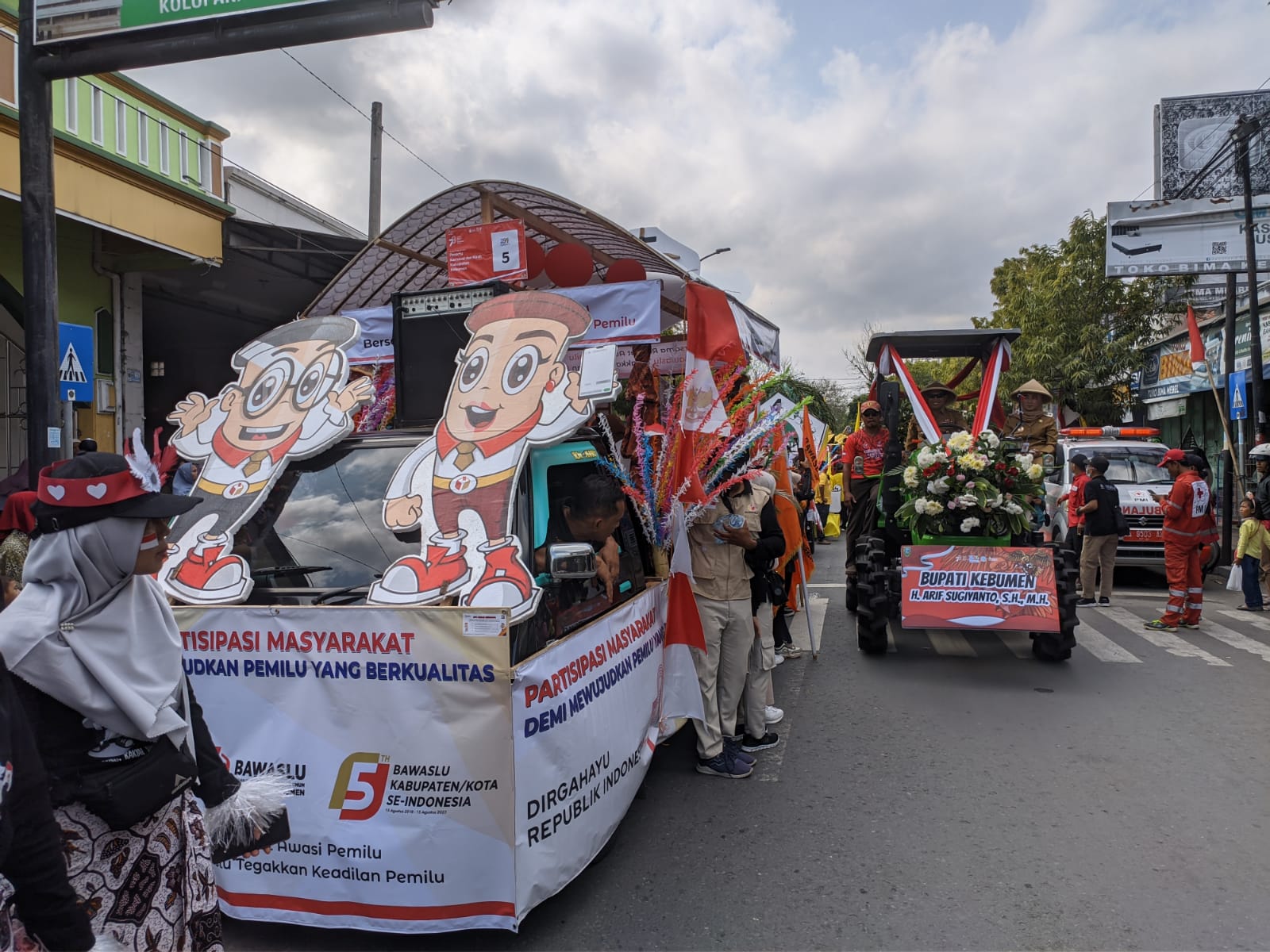 Bawaslu kebumen Sosialisasikan Pengawasan Partisipatif dengan Karnaval