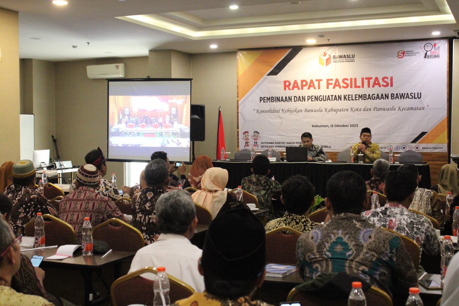 Bawaslu Kebumen Bekali Panwaslu Kecamatan Teknik Mediasi PSAP