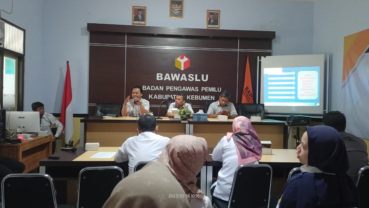 Tingkatkan Kualitas Kehumasan, Bawaslu Kebumen Gelar Rapat Pelatihan Pembuatan Berita dan Video
