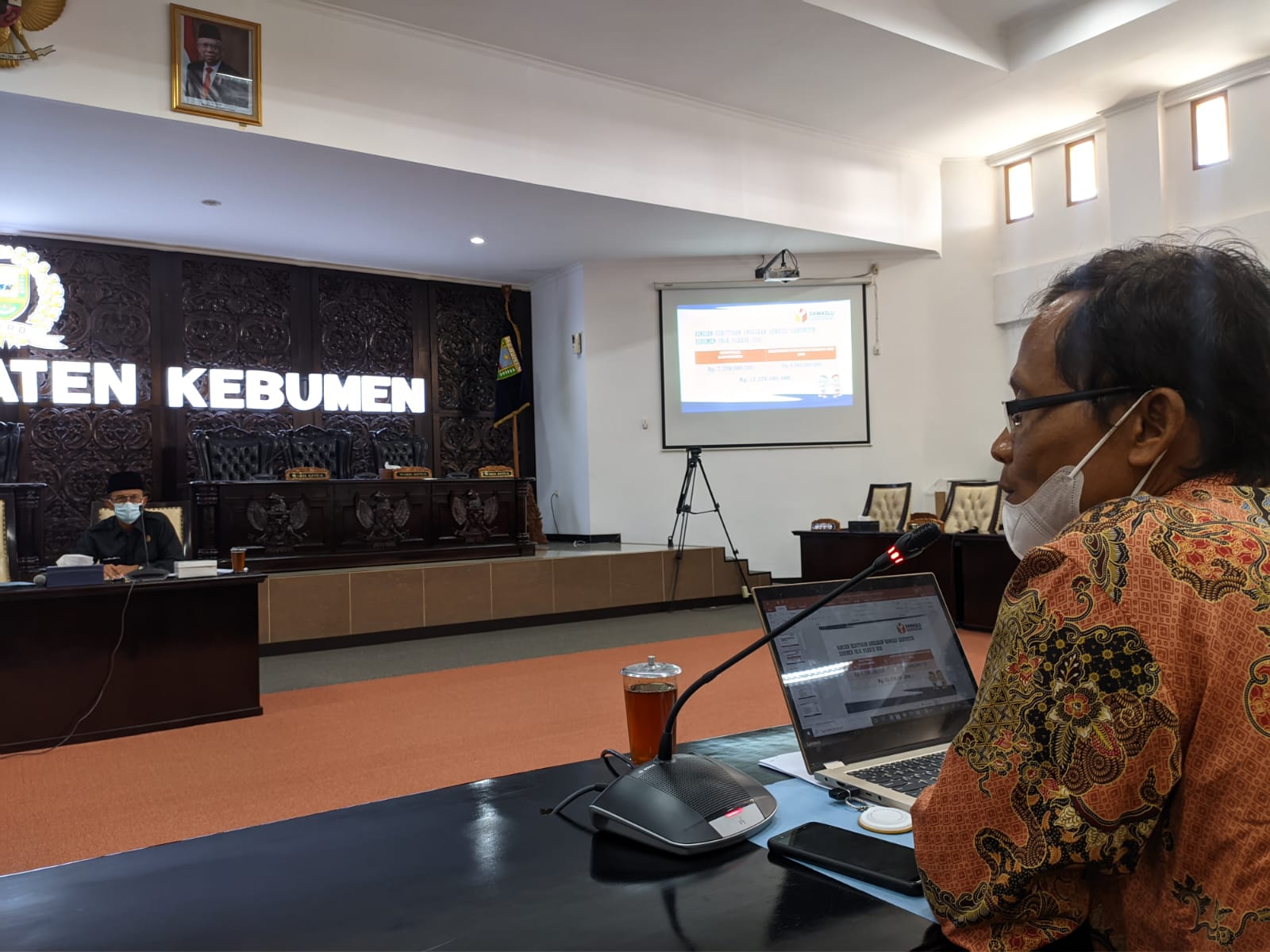 Persiapan Pemilihan Bupati dan Wakil Bupati Tahun 2024, Bawaslu Kabupaten Kebumen Hadiri Public Hearing DPRD