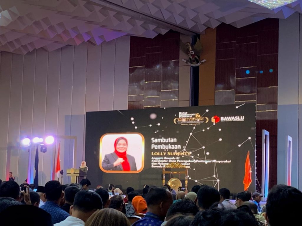 Lolly: Humas Bukan Hanya Tukang Foto dan Tukang Posting