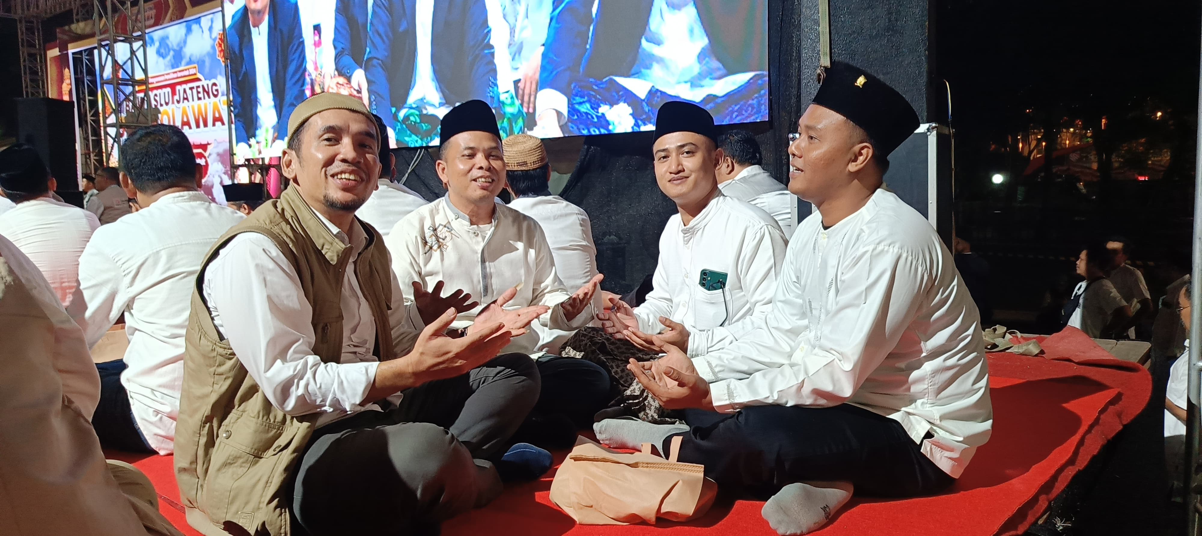 Komisioner Bawaslu Kabupaten Kebumen saat acara Sholawat