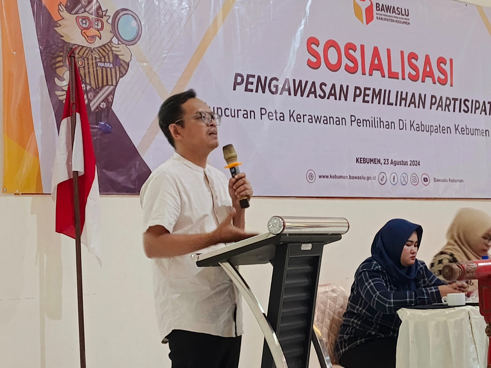 Cak Maskur saat memberikan materinya