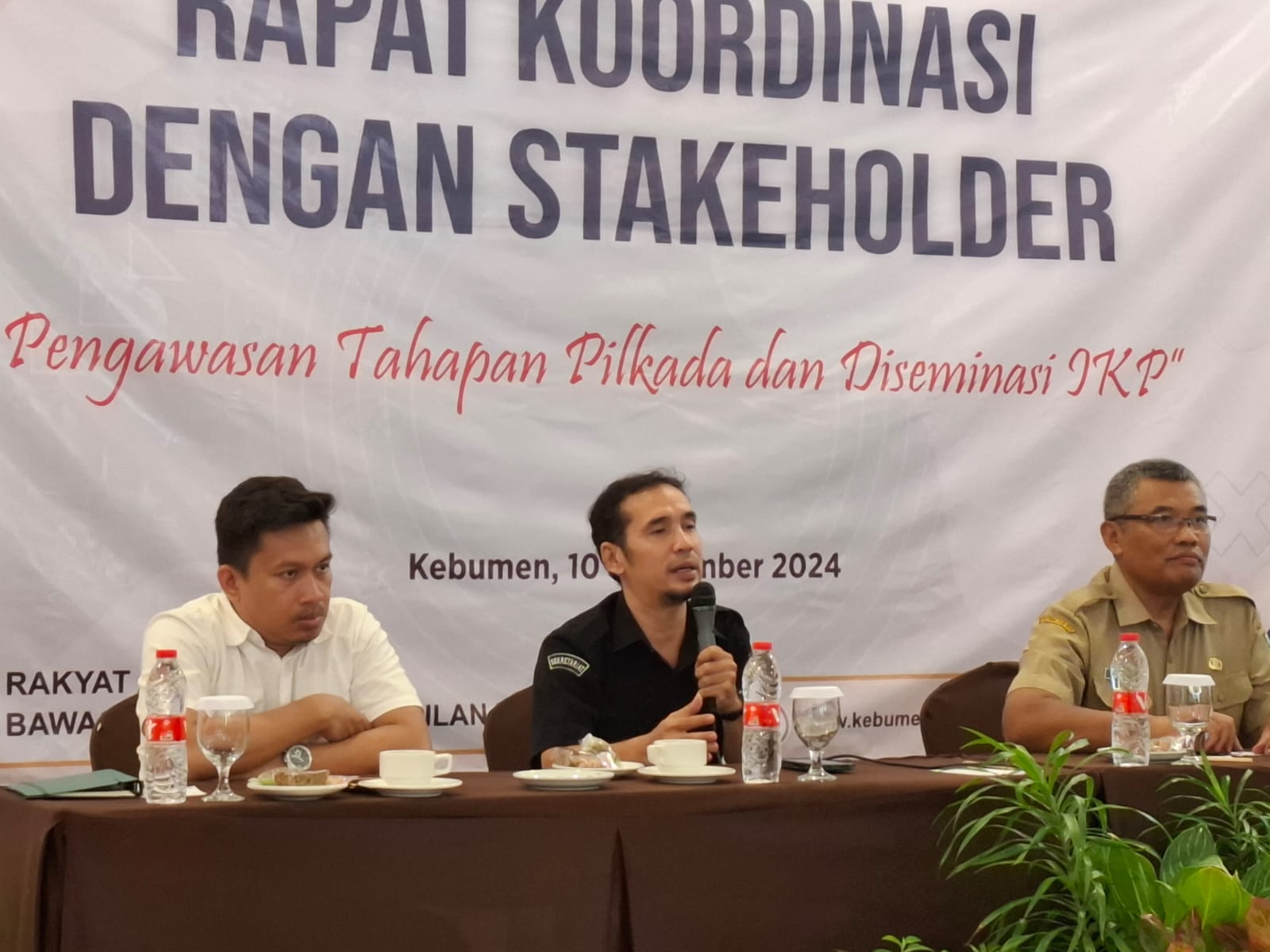 Anggota Bawaslu Kebumen, Badruzzaman, S.Pd.I., sebagai narasumber