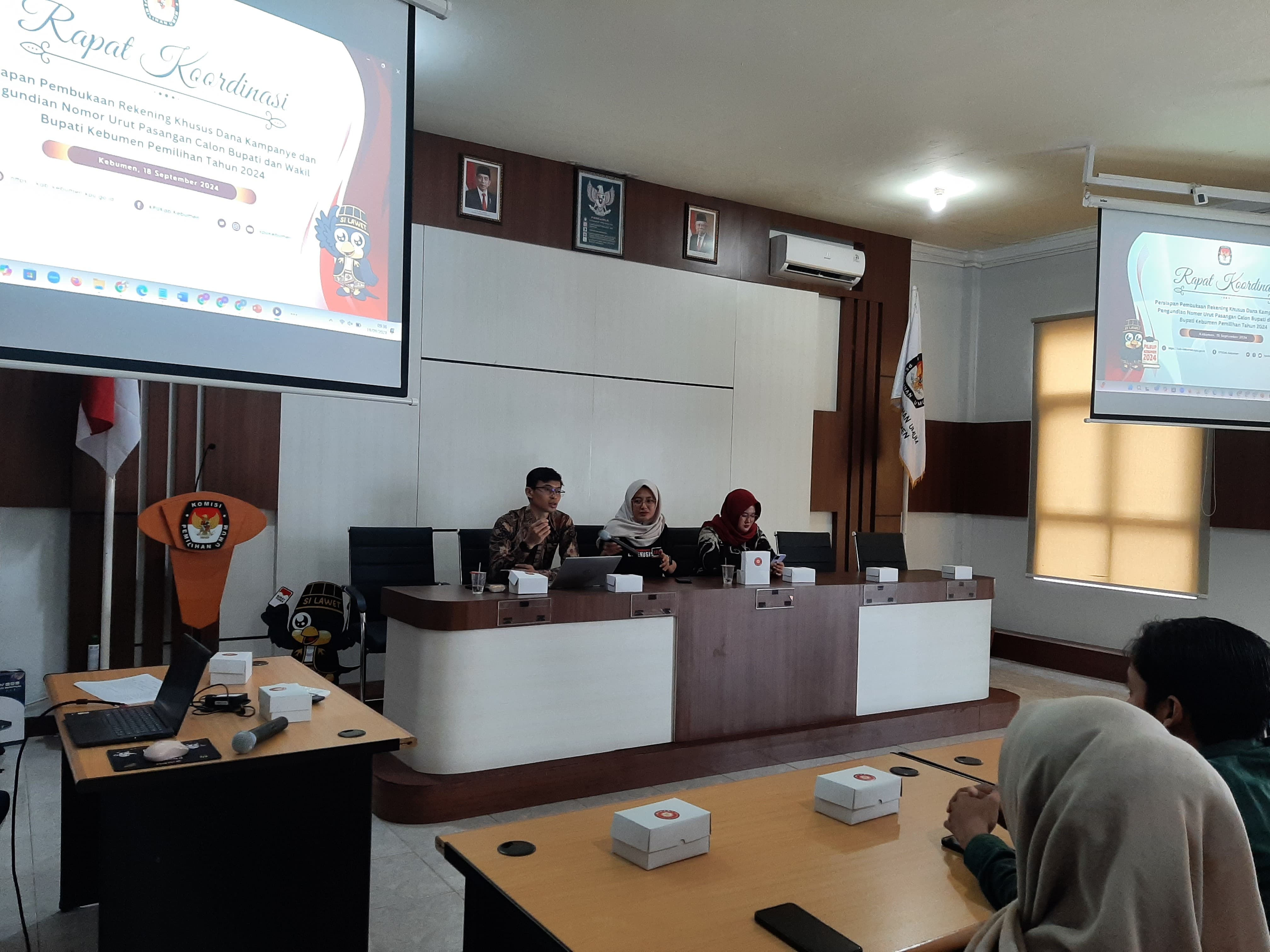 Bawaslu Kebumen Hadiri Rapat Koordinasi Persiapan Pembukaan Rekening Khusus Dana Kampanye dan Pengundian Nomor Urut Peserta Pemilihan 2024