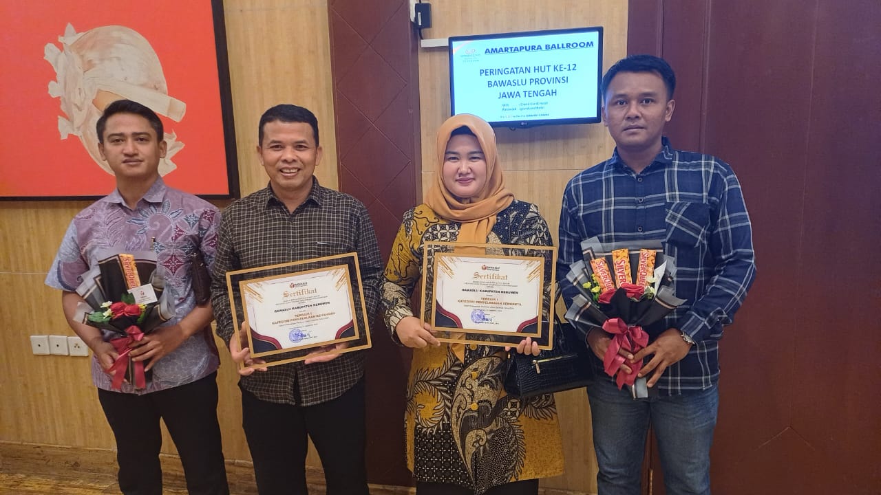 foto dari kiri Nurul Ichwan, Amin Yasir, Eka Rohmawati, Imam Khamdani