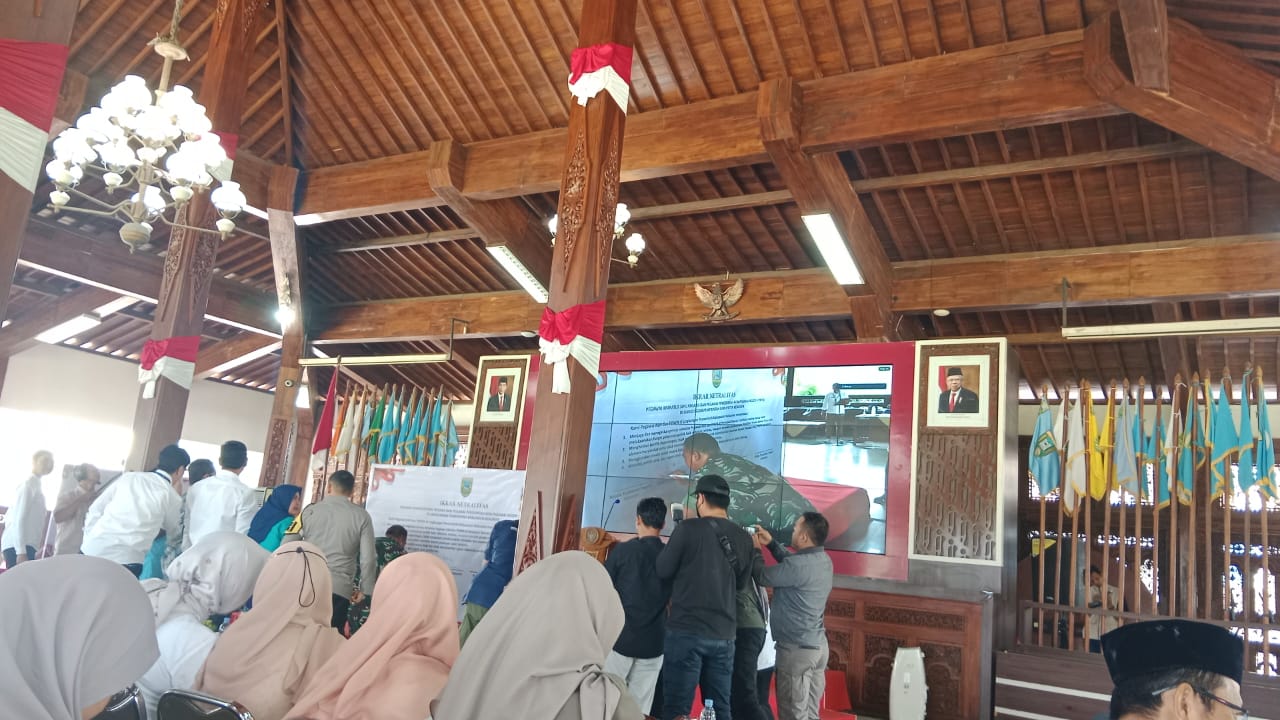 Eka Rohmawati, SH menghadiri undangan Pemda Kebumen Sosialisasi dan Deklarasi Netralitas Pegawai ASN dan Pegawai Pemerintah Non Pegawai Negeri (PPNPN) di lingkungan Pemerintah Kabupaten Kebumen pada Pilkada 2024