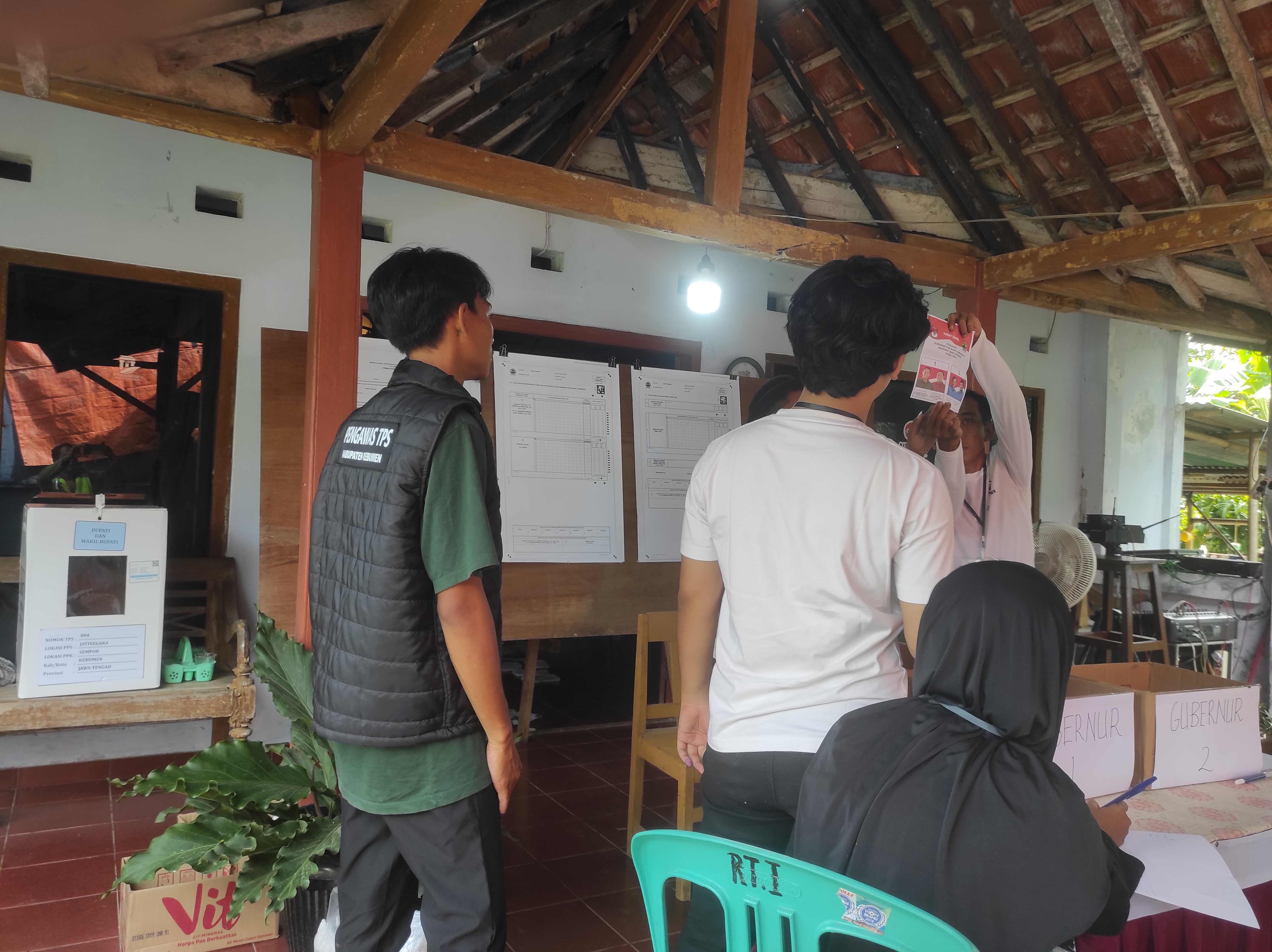 Banyak Yang Penasaran: Ini Tugas Berat Pengawas TPS