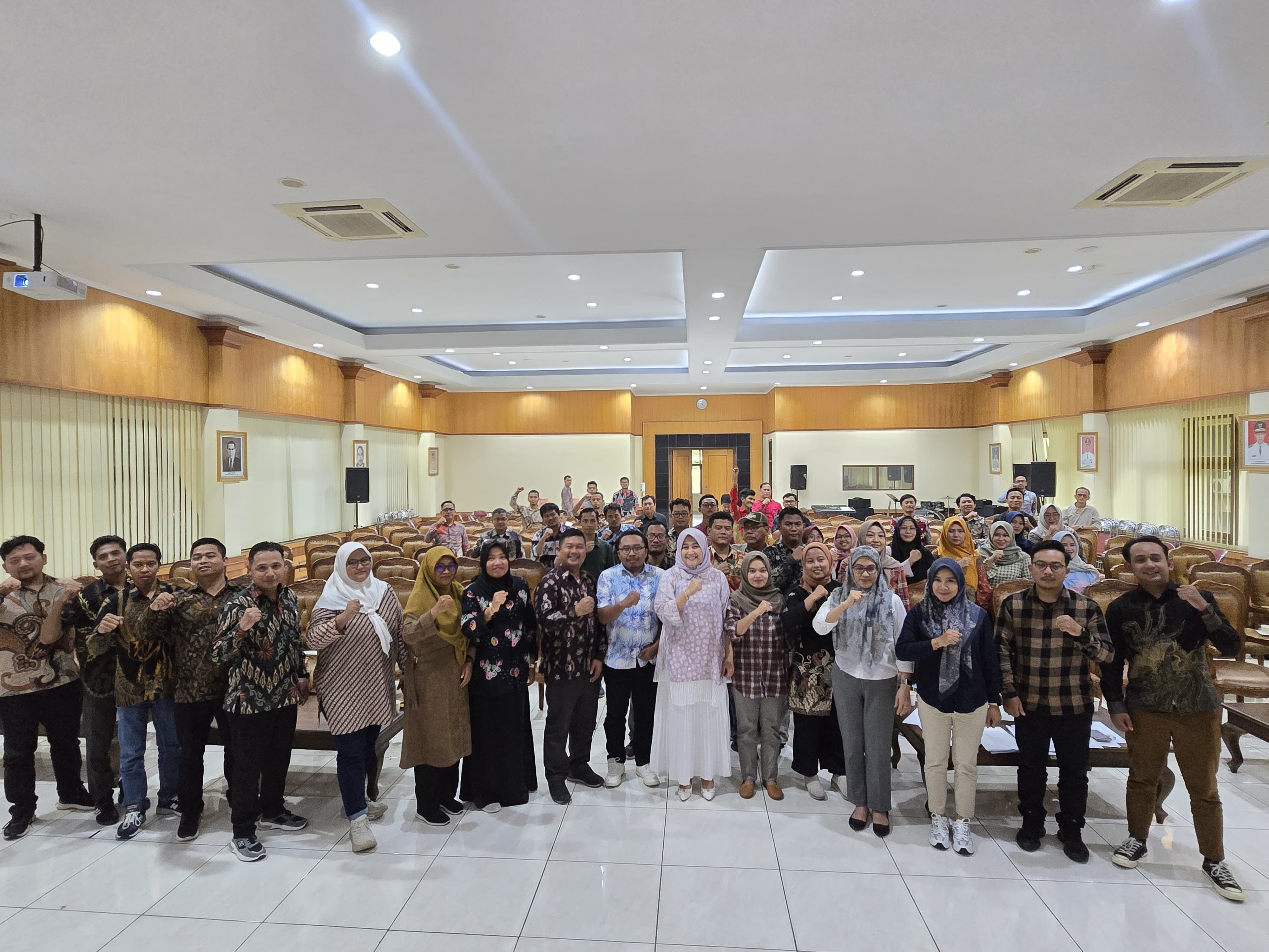 Evaluasi Kehumasan Bawaslu Kabupaten/Kota Se Jateng