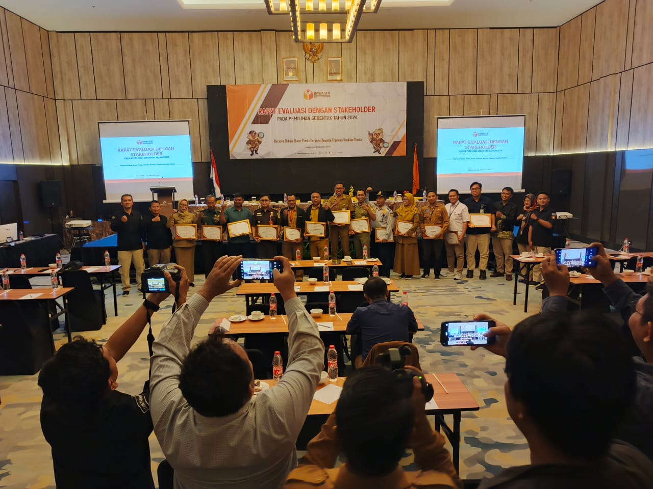 Evaluasi Pengawasan Pemilihan 2024, Bawaslu Kebumen Hadirkan Stakeholder Pemda, Pemantau dan Media.