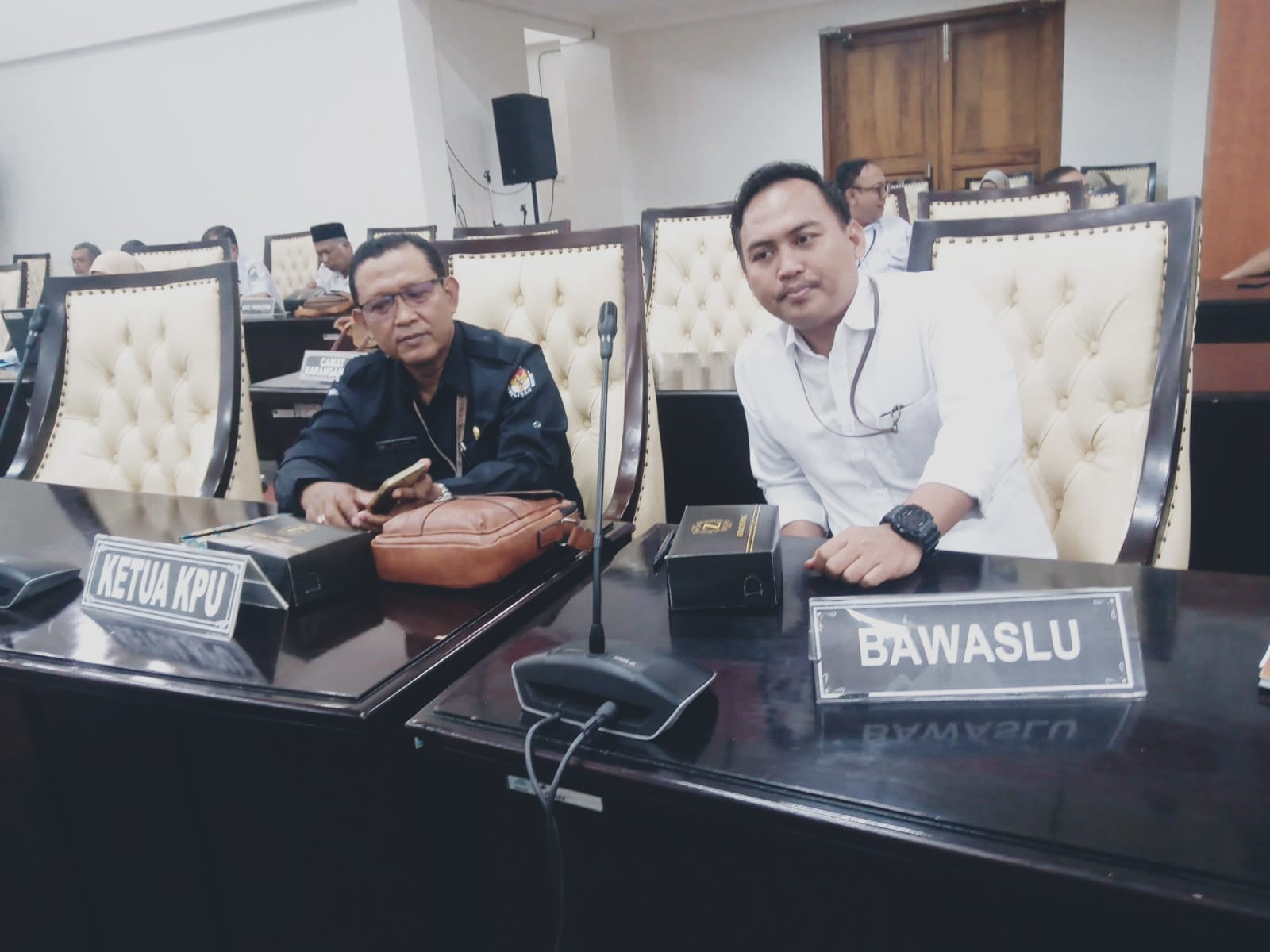 RAPUR PENYAMPAIAN BUPATI ATAS TANGGAPAN FRAKSI (RAPERDA P-APBN 2025)