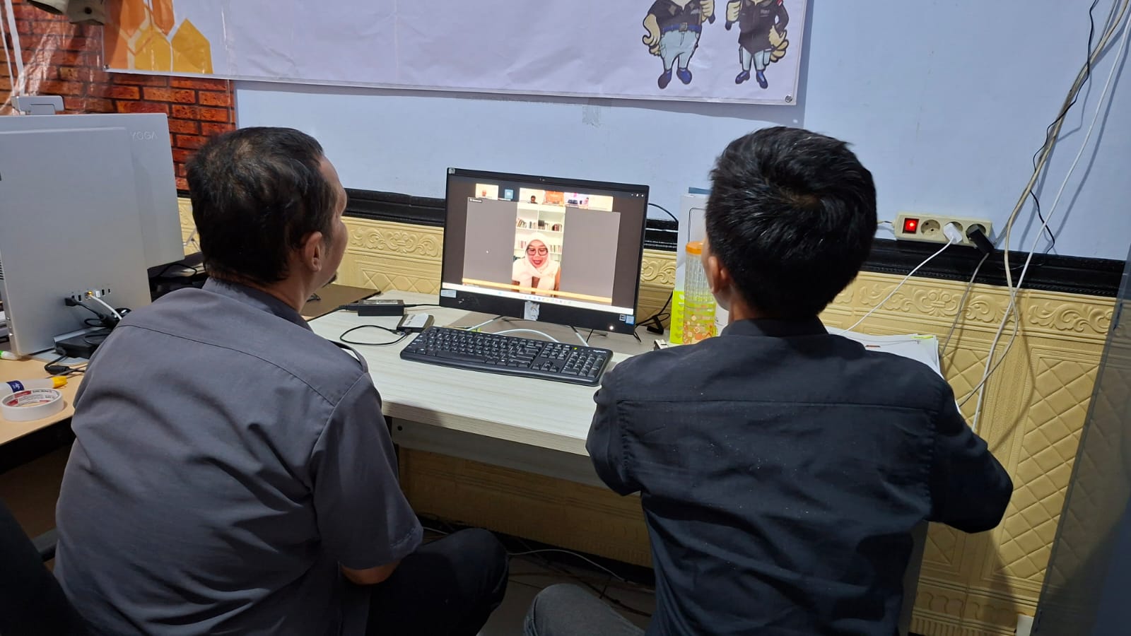 Literasi: Pojok Pengawasan, Selasa Menyapa dan Ngobras