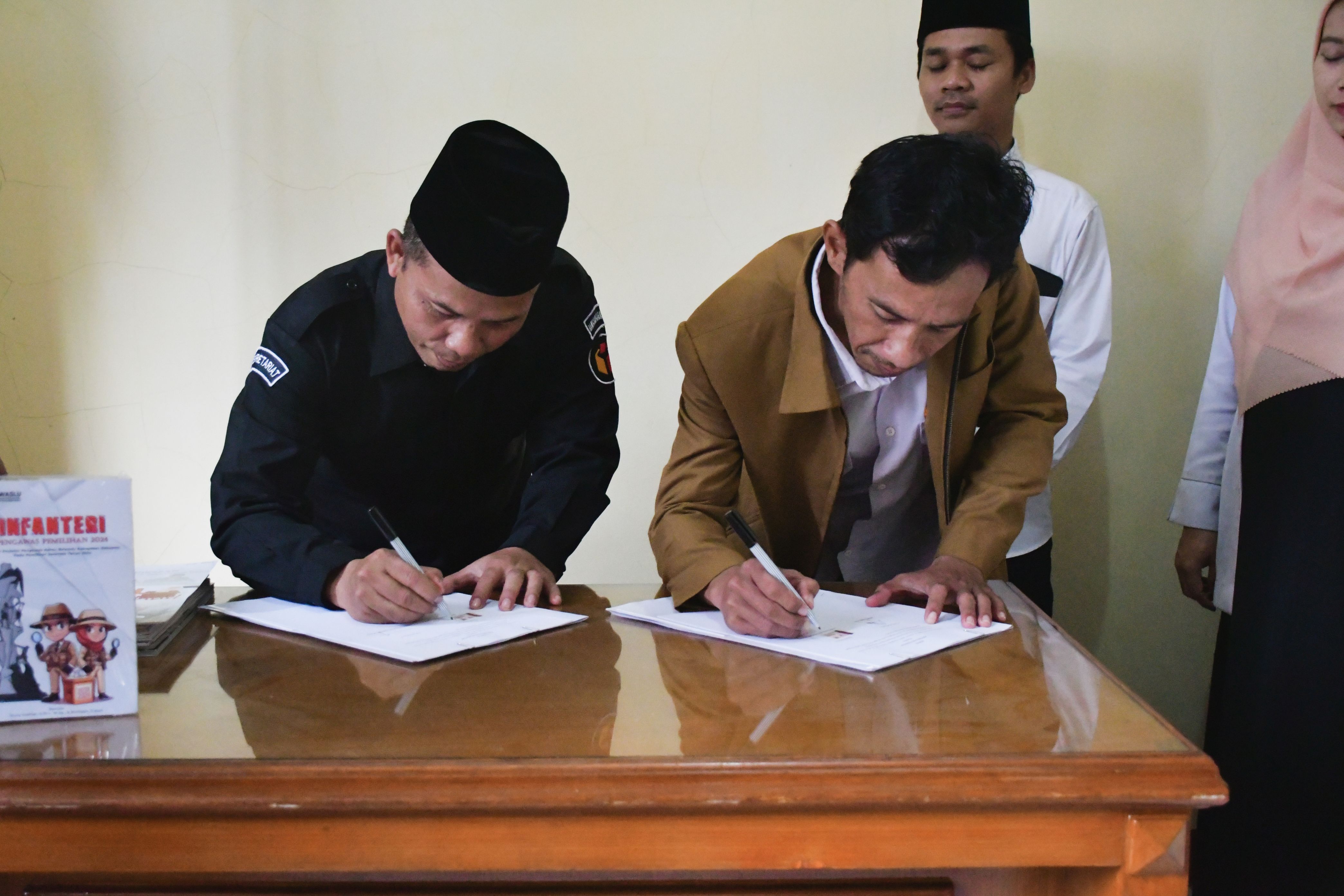 Bawaslu dan MA Annawawi 03 Kebumen Teken Kerjasama Pendidikan Demokrasi