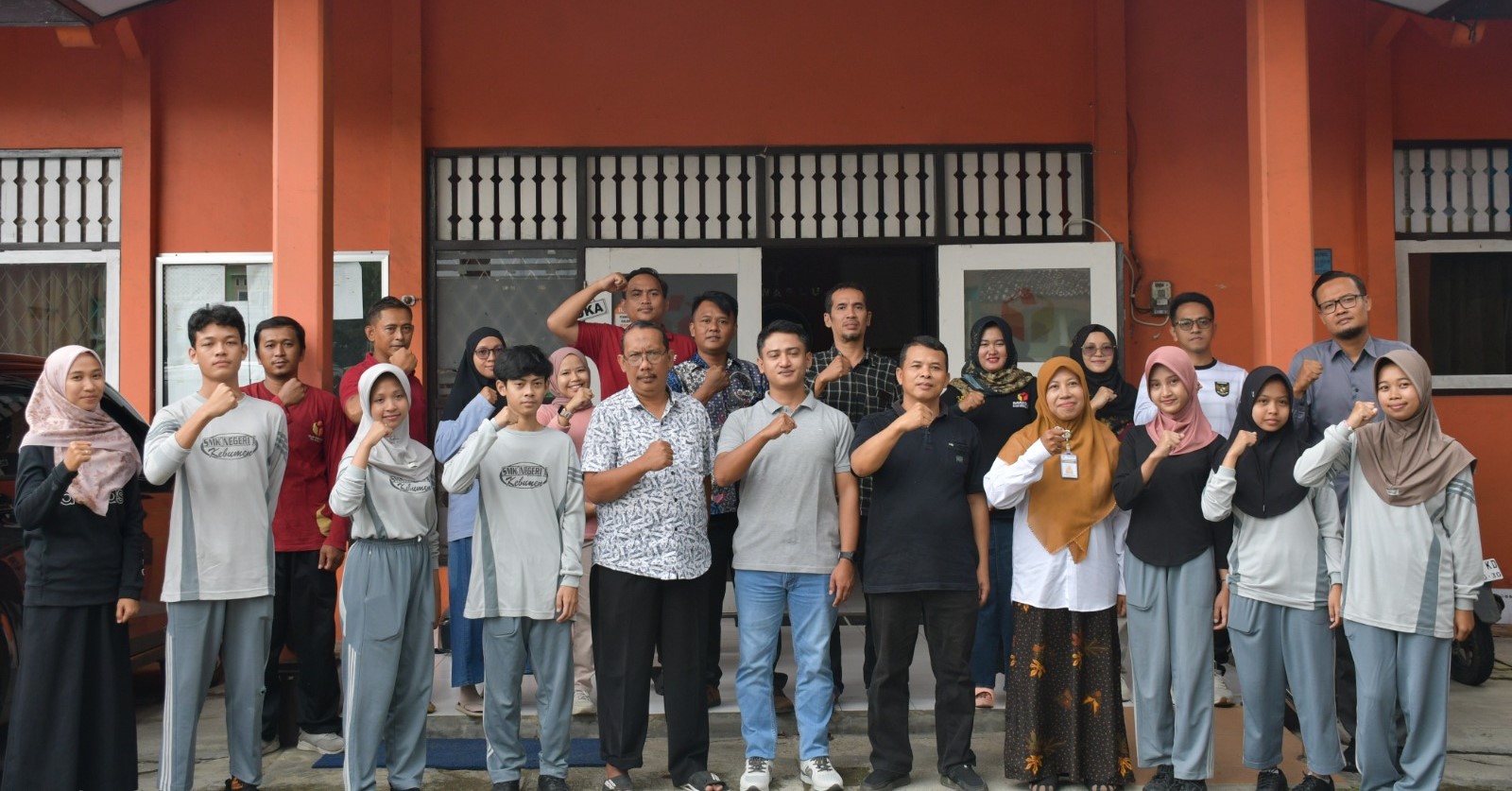 Suasana Haru: Penarikan Siswa PKL di Kantor Bawaslu Kebumen