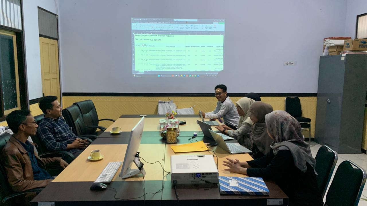 Akhir Tahun, Bawaslu Kebumen Dapatkan Pembinaan Kearsipan