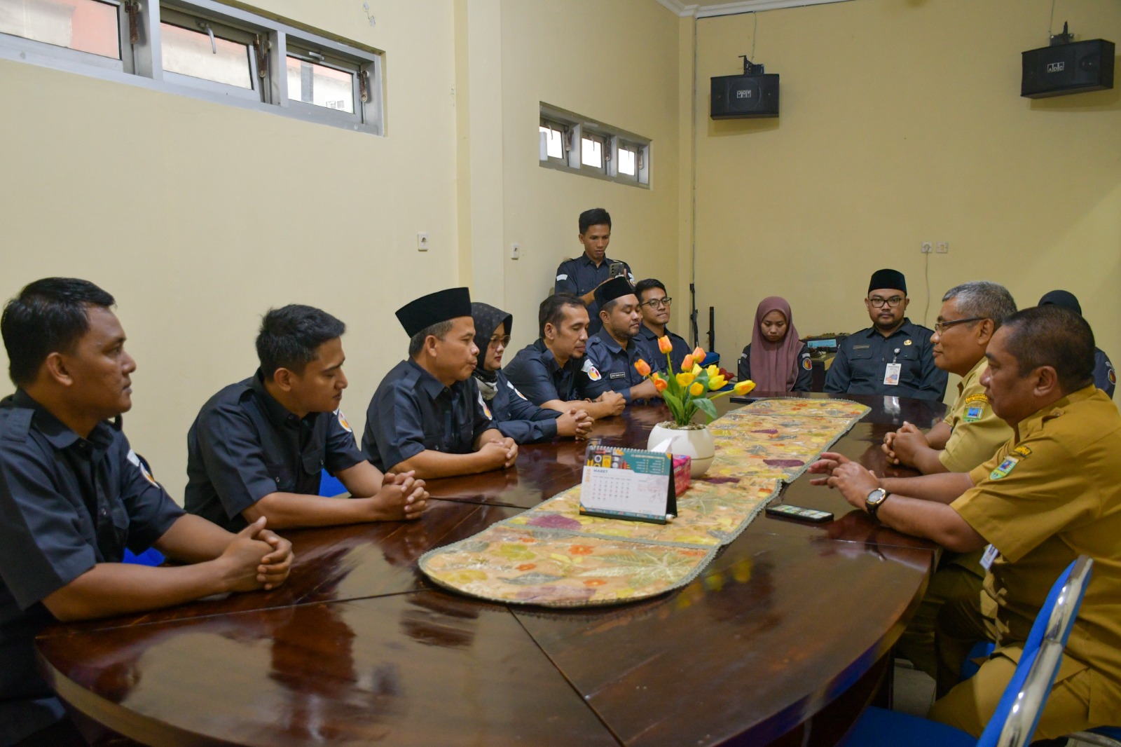 Bawaslu Kabupaten Kebumen Laksanakan Halal Bi Halal di Badan Kesbangpol