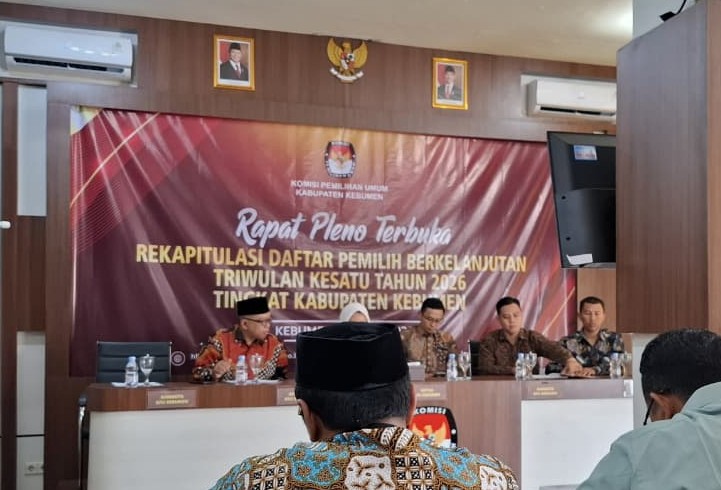 Bawaslu Kebumen Serahkan Laporan Pengawasan PDPB Triwulan I Tahun 2026