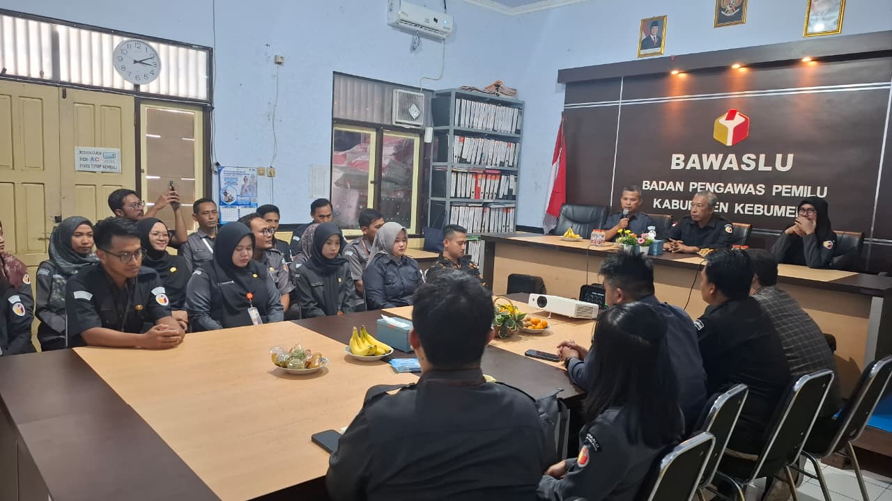 Kunjungan Bawaslu Provinsi Jawa Tengah Perkuat Kinerja Bawaslu Kabupaten Kebumen