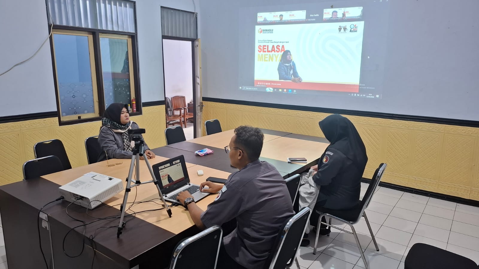 Kuatkan Fungsi Kerjasama Antar Lembaga, Bawaslu Jateng Gelar Bimtek Penyusunan Produk Hukum