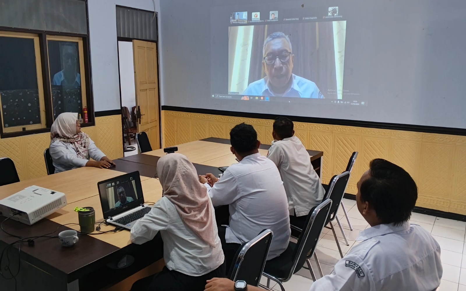 Bawaslu Kebumen Ikuti Bimtek Daring Terkait Daftar Inventarisasi Masalah pada Tindak Pidana Pemilu
