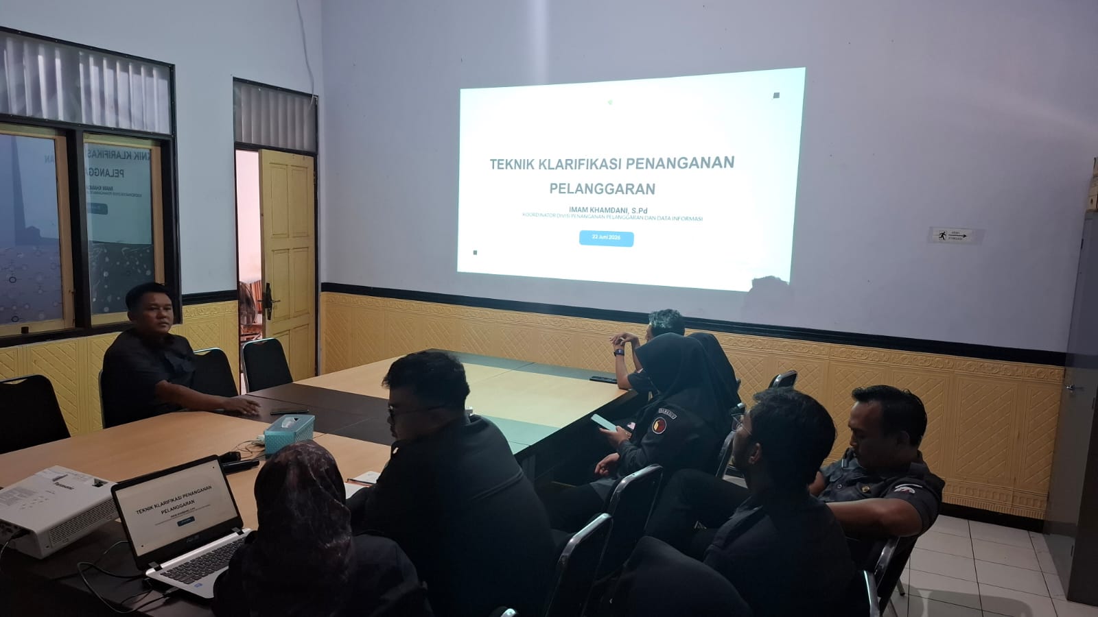 Tingkatkan Kualitas Klarifikasi, Bawaslu Kebumen Bahas Teknik Penyusunan Draft Pertanyaan