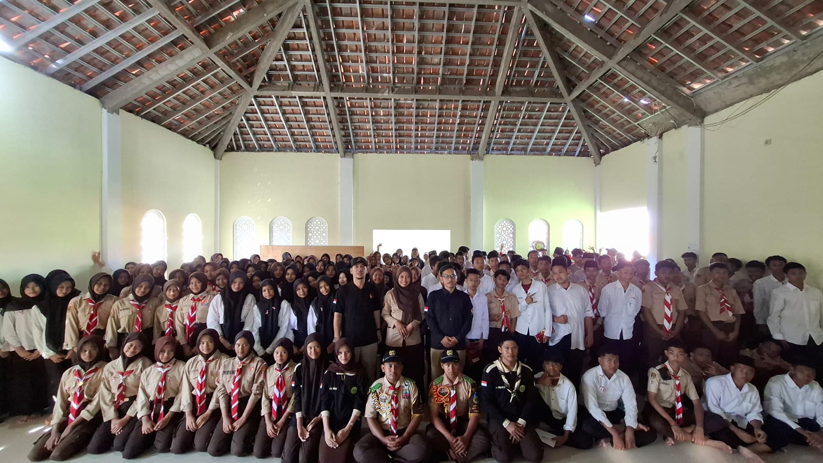 Mengenal Demokrasi Lebih Dekat, Bawaslu Kebumen Hadir di Tengah Siswa Baru SMK Ma'arif 5 Gombong
