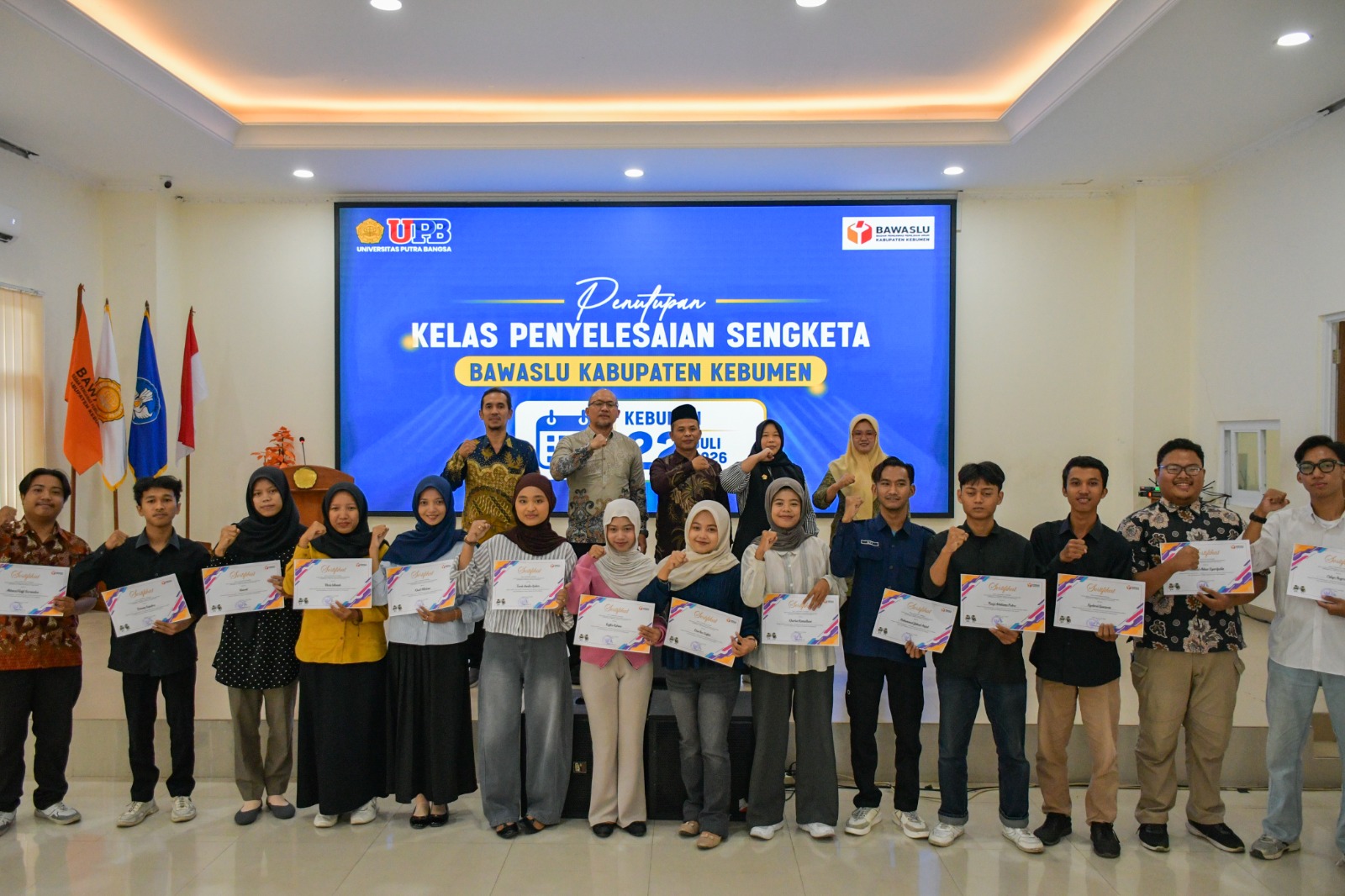 Penutupan Sekaligus Pemberian Sertifikat Kelas Sengketa Proses Pemilu Bawaslu Kebumen