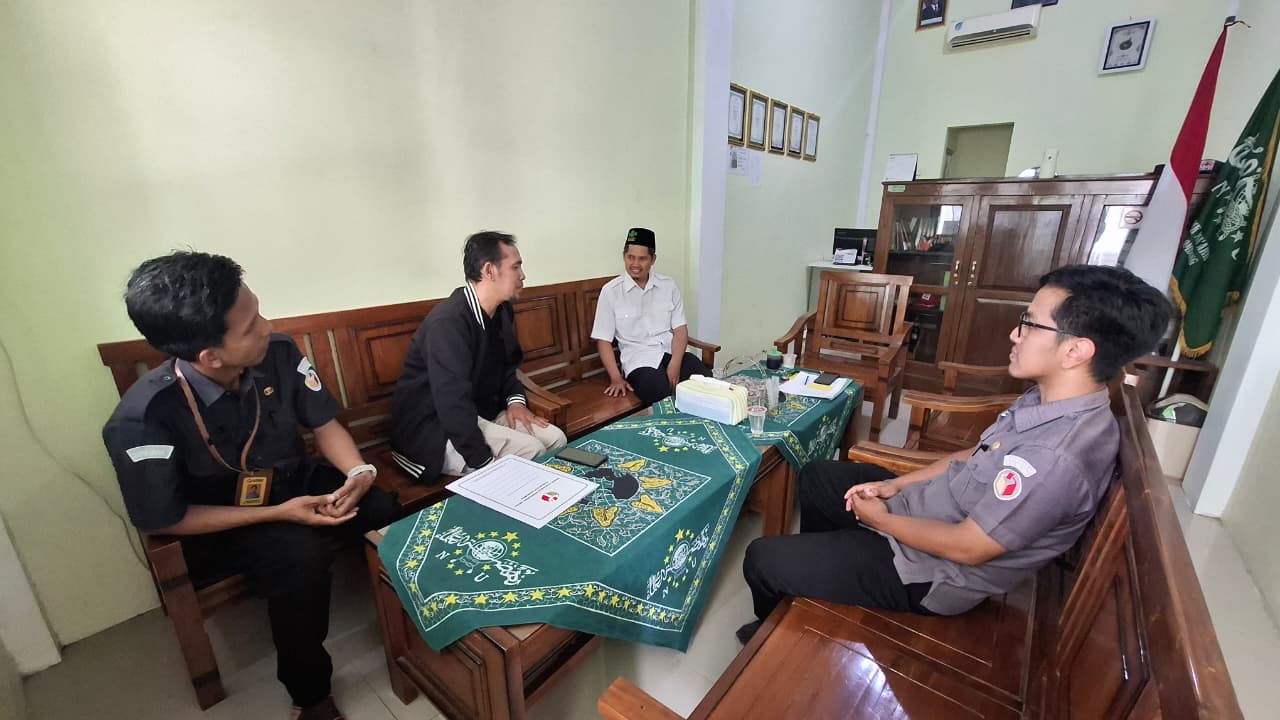 Bawaslu Kabupaten Kebumen diskusi bersama Kepala SMK Ma'arif 5 Gombong