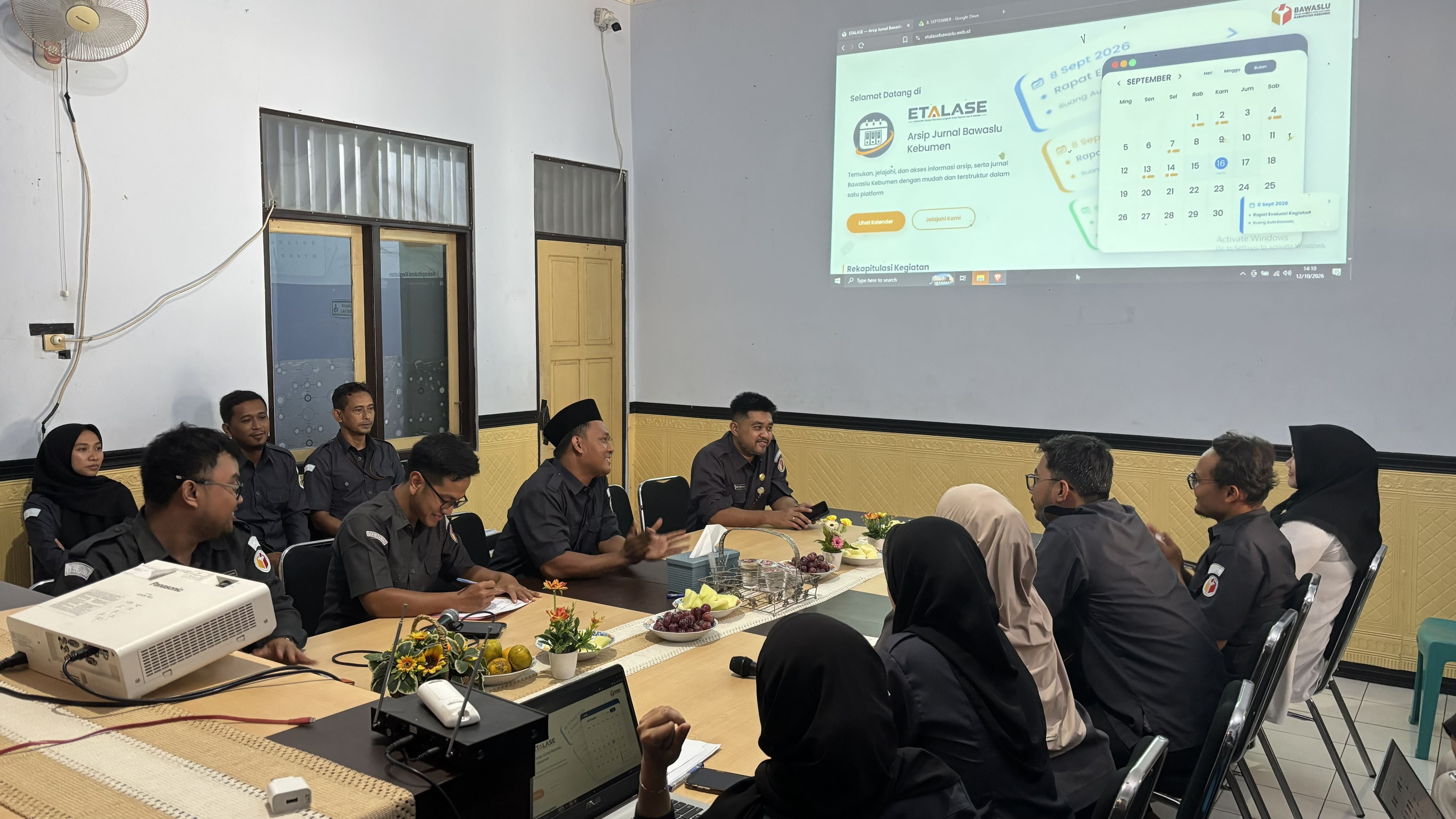 Peluncuran Aplikasi Etalase dan Pengenalan Aplikasi Resources Hub