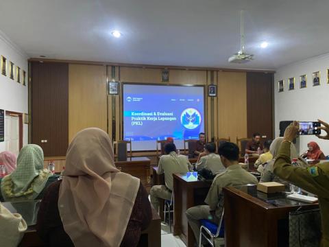 SMK Negeri 1 Kebumen Gelar Evaluasi PKL untuk Perkuat Sinergi dengan Dunia Usaha dan Dunia Industri