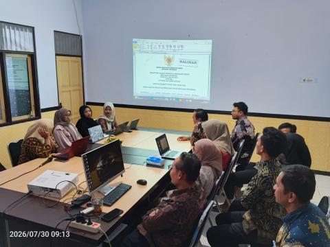 Pelaksanaan Kelas Hukum Bulan Juli