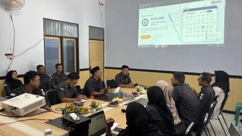 Peluncuran Aplikasi Etalase dan Pengenalan Aplikasi Resources Hub