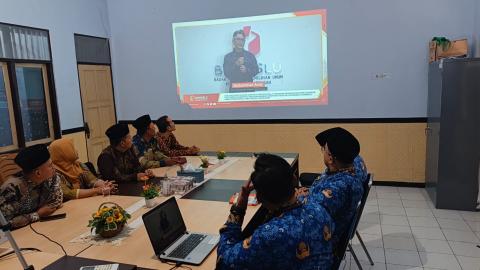 Sambutan sekaligus membuka kegiatan, oleh Ketua Bawaslu Provinsi jawa Tengah M. Amin