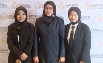 Satu-satunya, Panwas Kecamatan digawangi 3 Perempuan