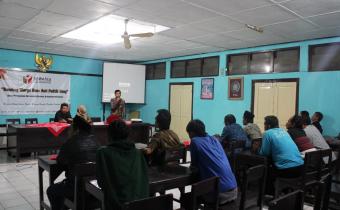 WARGA DESA MERGOSONO DIAJAK TOLAK POLITIK UANG