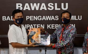 Sampaikan Laporan, KPU Datangi Bawaslu