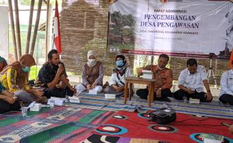 Persiapan Pemilu 2024, Kades Temanggal Kecamatan Adimulyo Ajak Warganya menjadi Pengawas Partisipatif