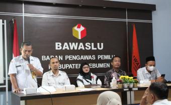 Matangkan Pengawasan, Bawaslu Gandeng KPU Kebumen bahas Peraturan Pemilu