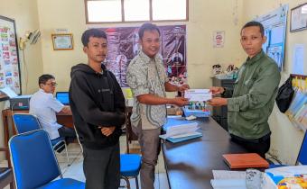 Panwascam Kebumen mengirimkan sarper ke PPK Kebumen