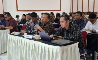 Ketua Bawaslu Kabupaten Kebumen saat memberikan saran masukan
