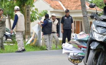 Bawaslu bersihkan APK di masa tenang