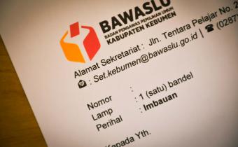 Bawaslu Ingatkan KPU Kebumen Perhatikan Pendirian TPS Yang Diluar Ruangan 